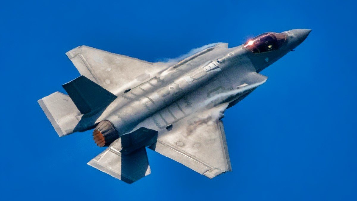 Ask A Pilot Just What Kind Of Person Flies An F 35 Joint Strike Fighter The National Interest